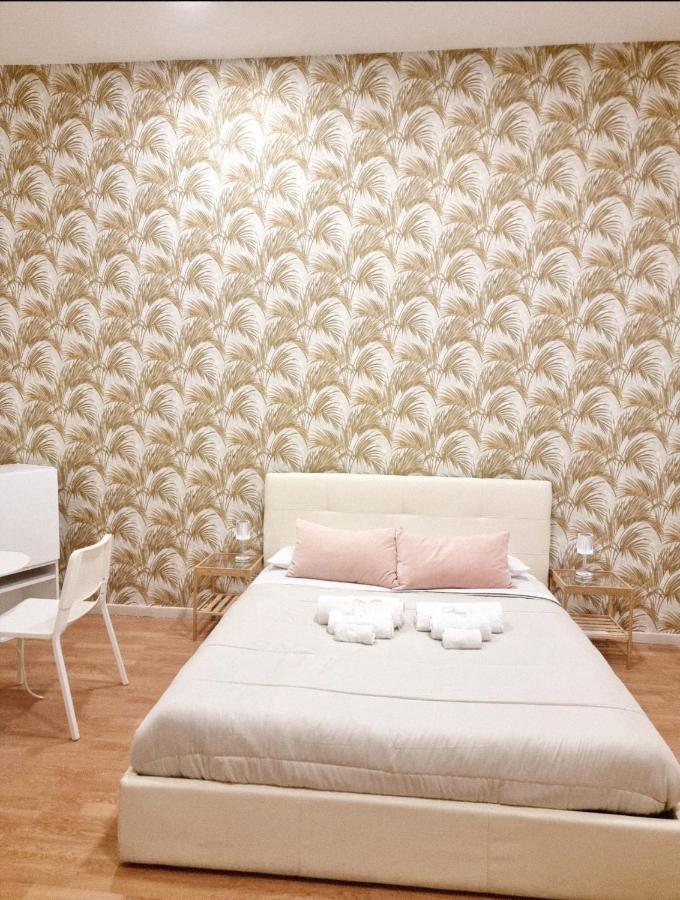 Bed and Breakfast Domus Luigi Leone II Neapel Exterior foto