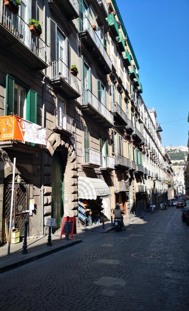 Bed and Breakfast Domus Luigi Leone II Neapel Exterior foto