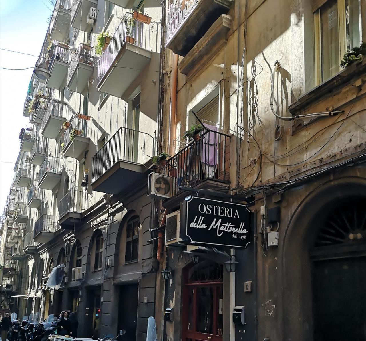 Bed and Breakfast Domus Luigi Leone II Neapel Exterior foto