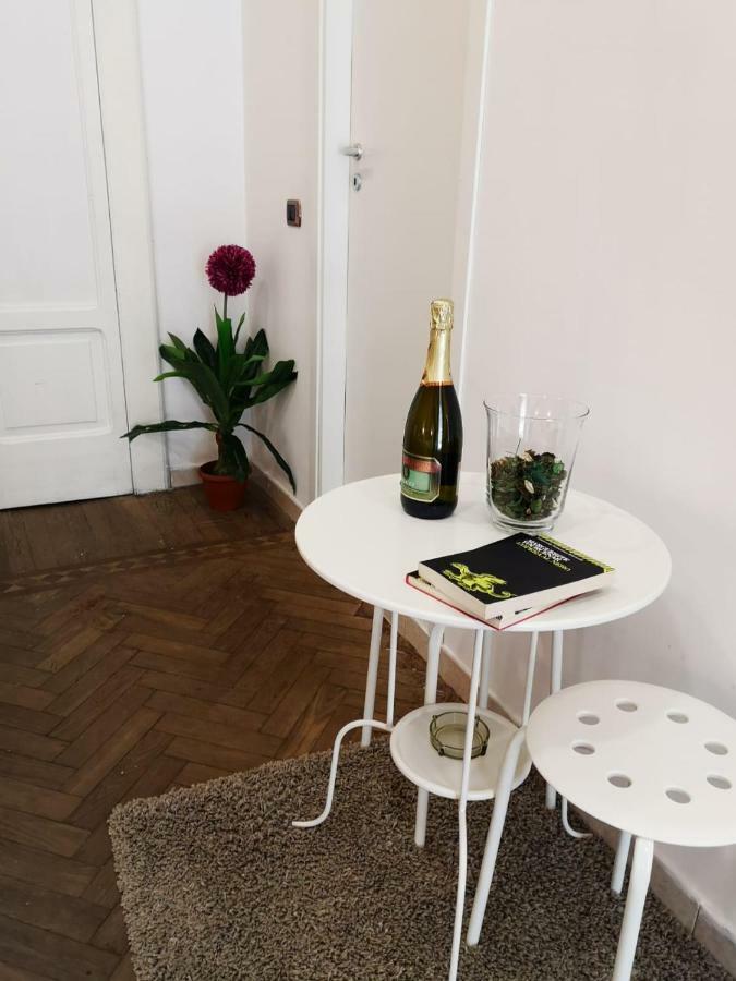 Bed and Breakfast Domus Luigi Leone II Neapel Exterior foto