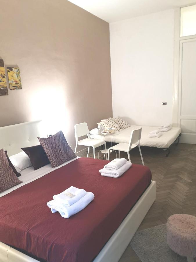 Bed and Breakfast Domus Luigi Leone II Neapel Exterior foto