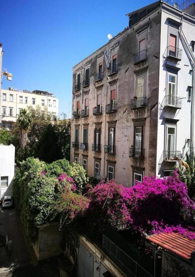 Bed and Breakfast Domus Luigi Leone II Neapel Exterior foto